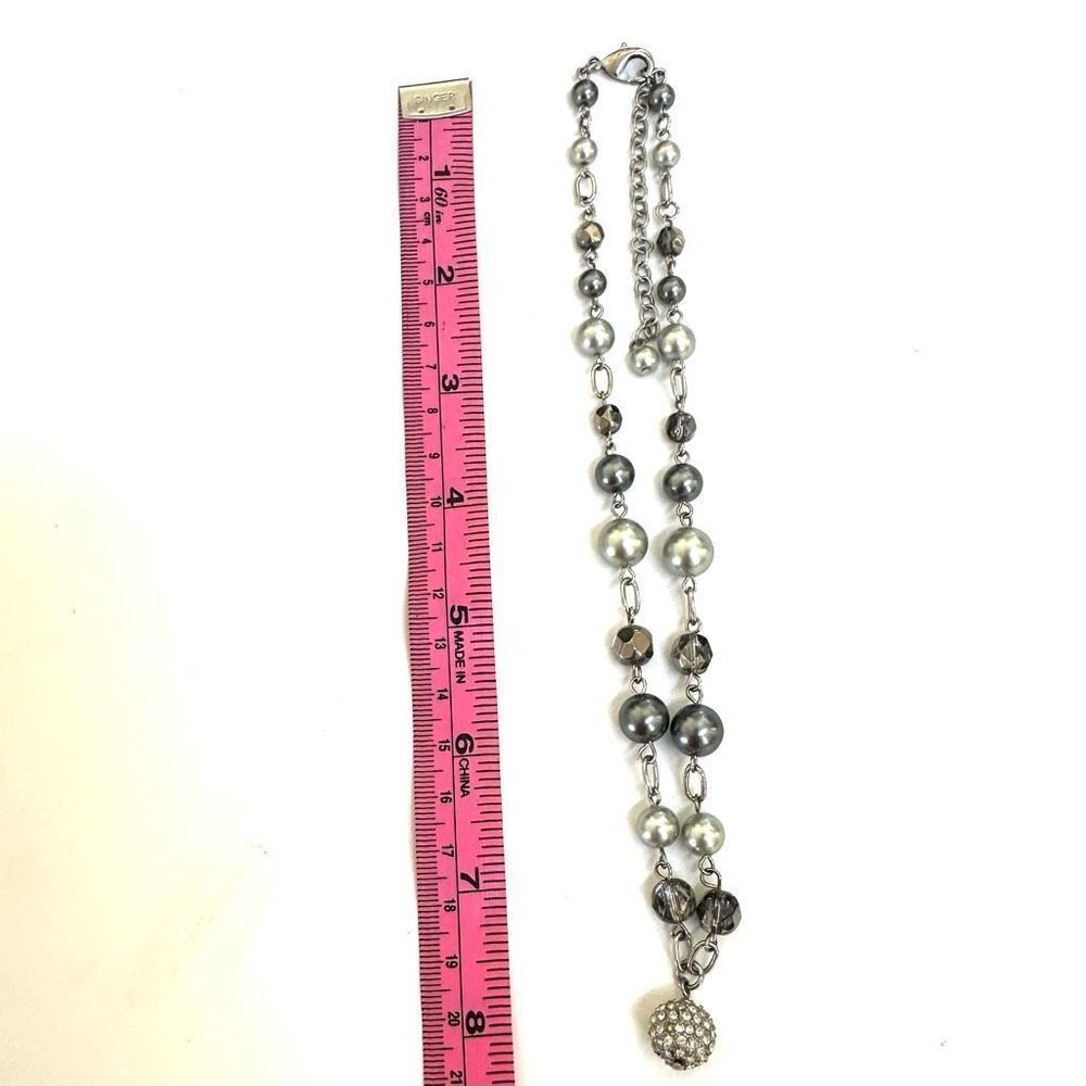 Grey faux pearl rhinestone ball pendant necklace - Picture 5 of 7